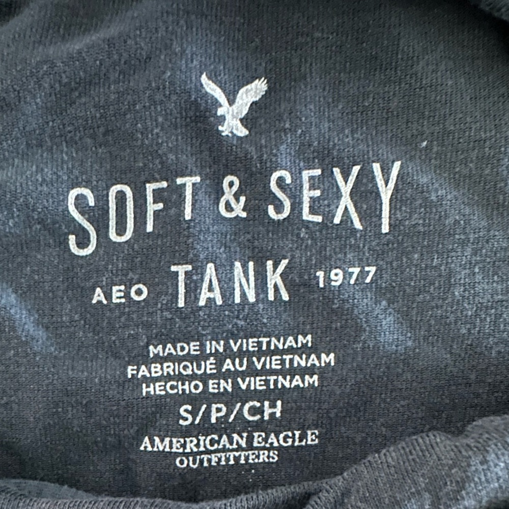 American Eagle, soft & sexy dark gray tank
Size small
Smoke free home - Picture 2 of 3